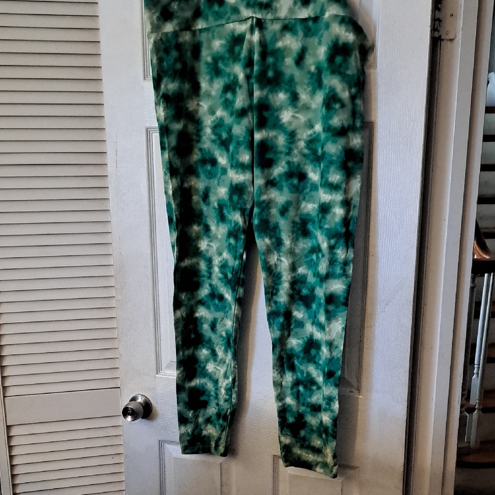 LOGO by Lori Goldstein Green Tie-Dye Leggings